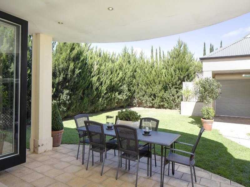 31 Seventh Avenue, St Peters SA 5069