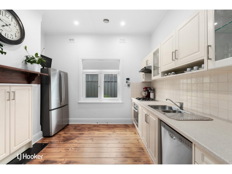 2 Dinwoodie Avenue, Clarence Gardens SA 5039