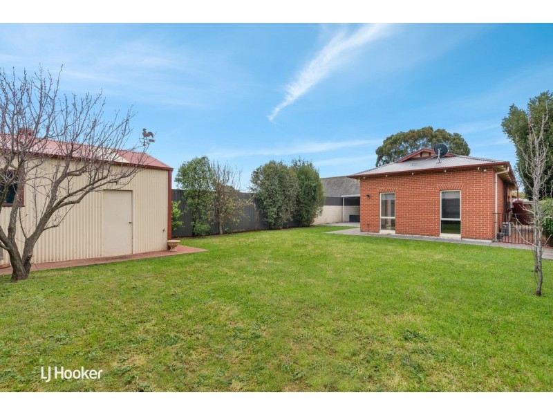 2 Dinwoodie Avenue, Clarence Gardens SA 5039