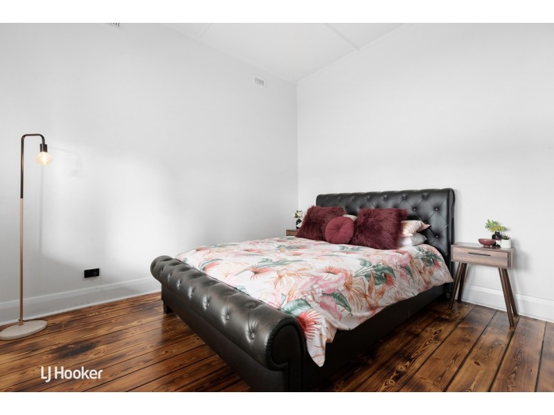 2 Dinwoodie Avenue, Clarence Gardens SA 5039