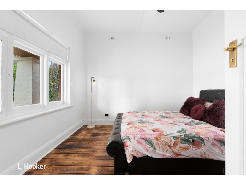 2 Dinwoodie Avenue, Clarence Gardens SA 5039