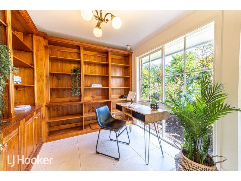 8 Honolulu Grove, West Lakes SA 5021