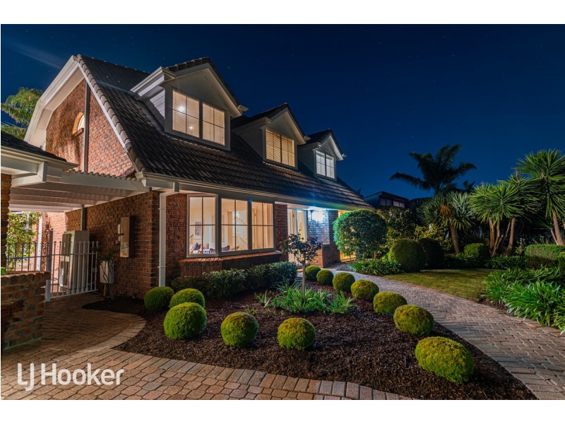 8 Honolulu Grove, West Lakes SA 5021