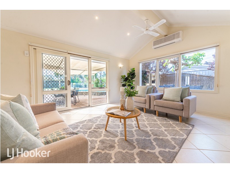 8 Honolulu Grove, West Lakes SA 5021