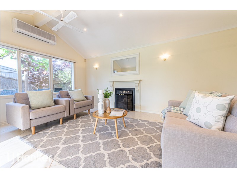 8 Honolulu Grove, West Lakes SA 5021