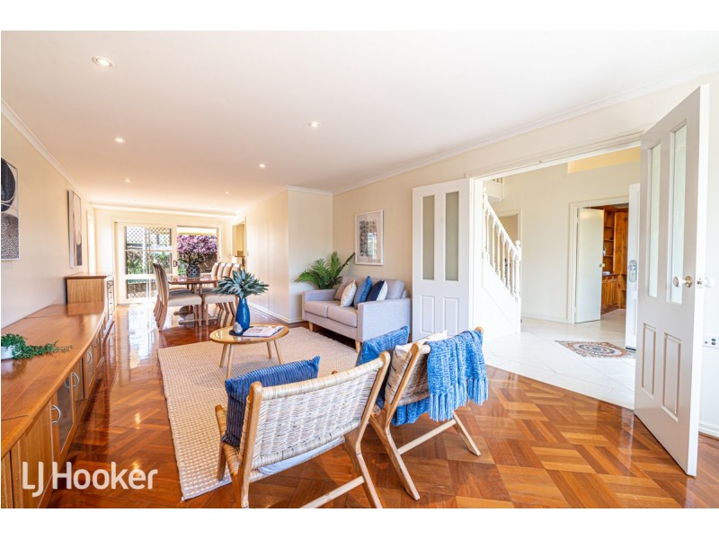 8 Honolulu Grove, West Lakes SA 5021