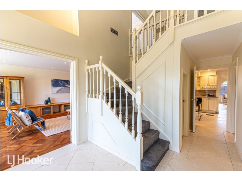 8 Honolulu Grove, West Lakes SA 5021