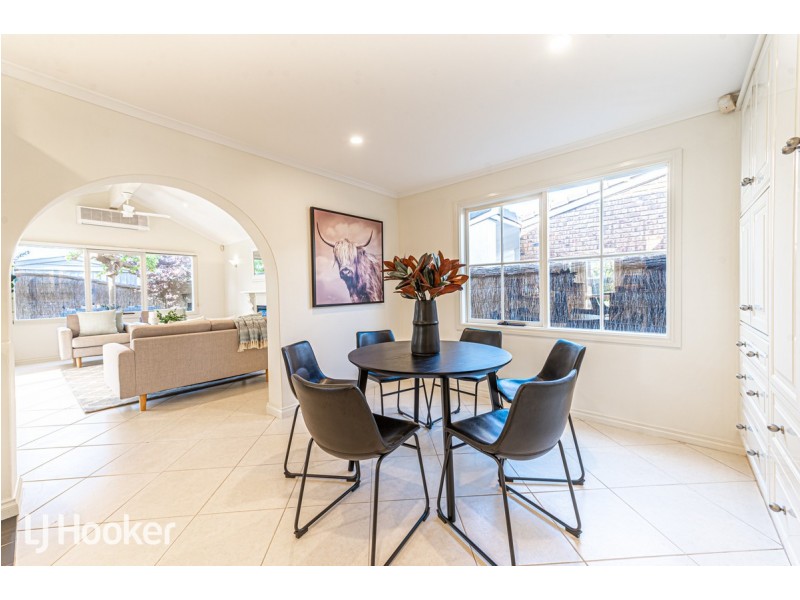 8 Honolulu Grove, West Lakes SA 5021