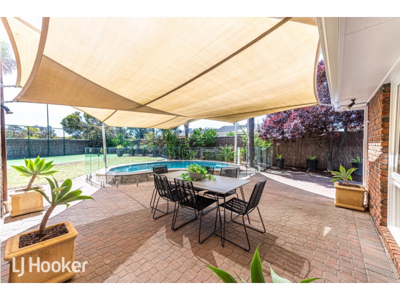 8 Honolulu Grove, West Lakes SA 5021