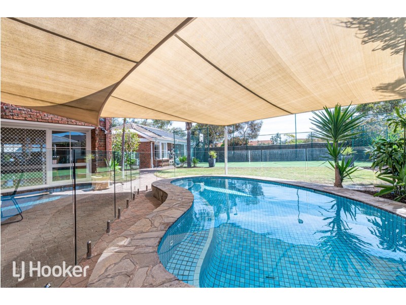 8 Honolulu Grove, West Lakes SA 5021