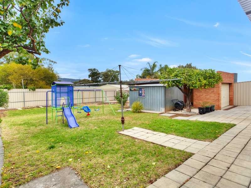 27 Farnaham Terrace, Dernancourt SA 5075