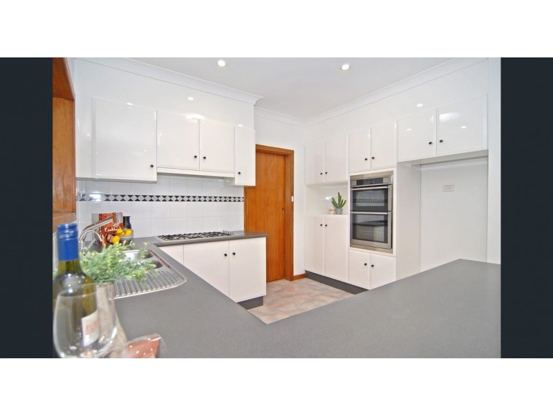 8 Theodore Avenue, Athelstone SA 5076