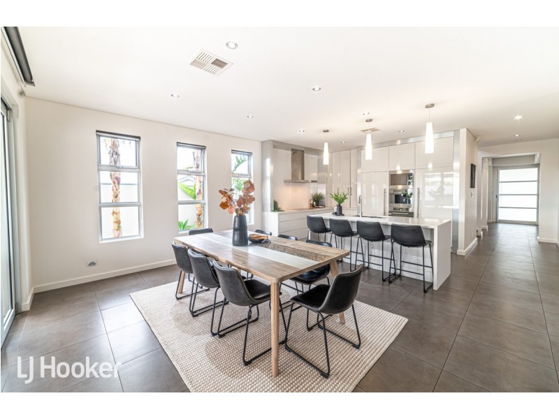 2 Moore Street, Birkenhead SA 5015