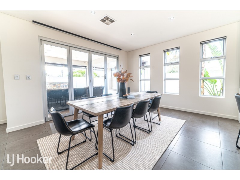 2 Moore Street, Birkenhead SA 5015