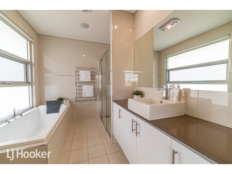 2 Moore Street, Birkenhead SA 5015