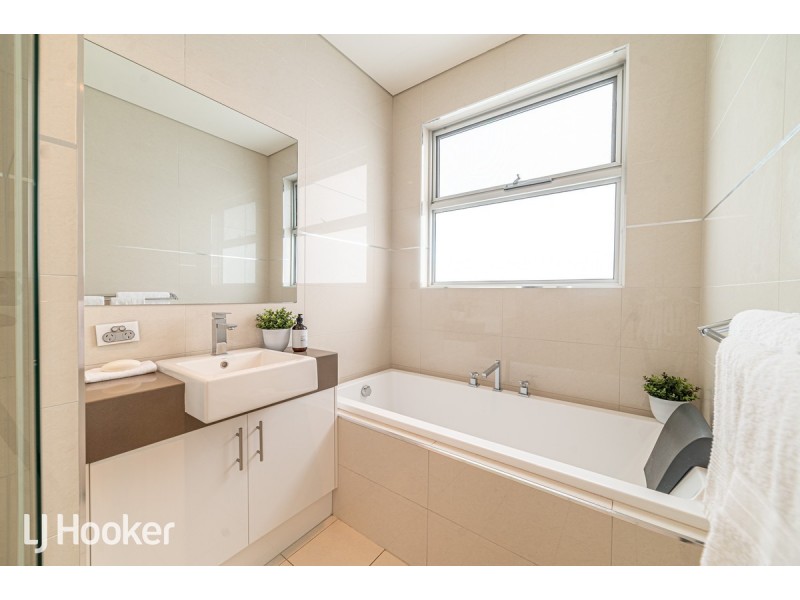 2 Moore Street, Birkenhead SA 5015