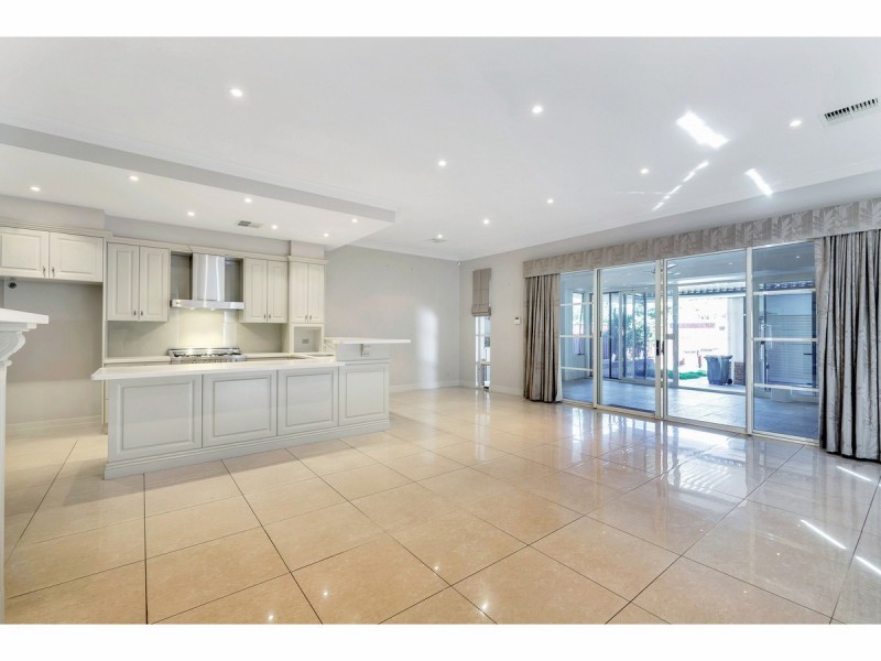 24A Eighth Avenue, St Peters SA 5069