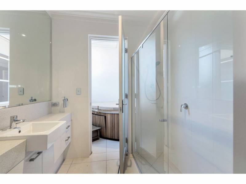 24A Eighth Avenue, St Peters SA 5069