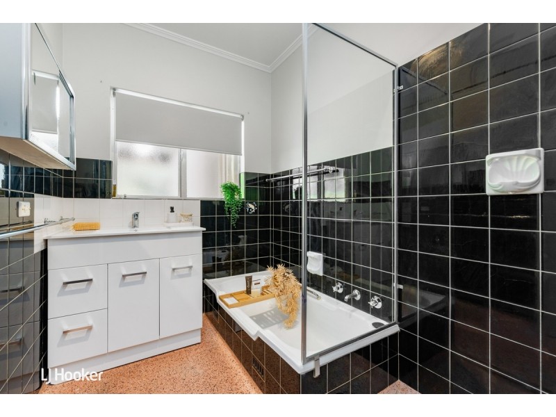 2 Francis Street, St Agnes SA 5097