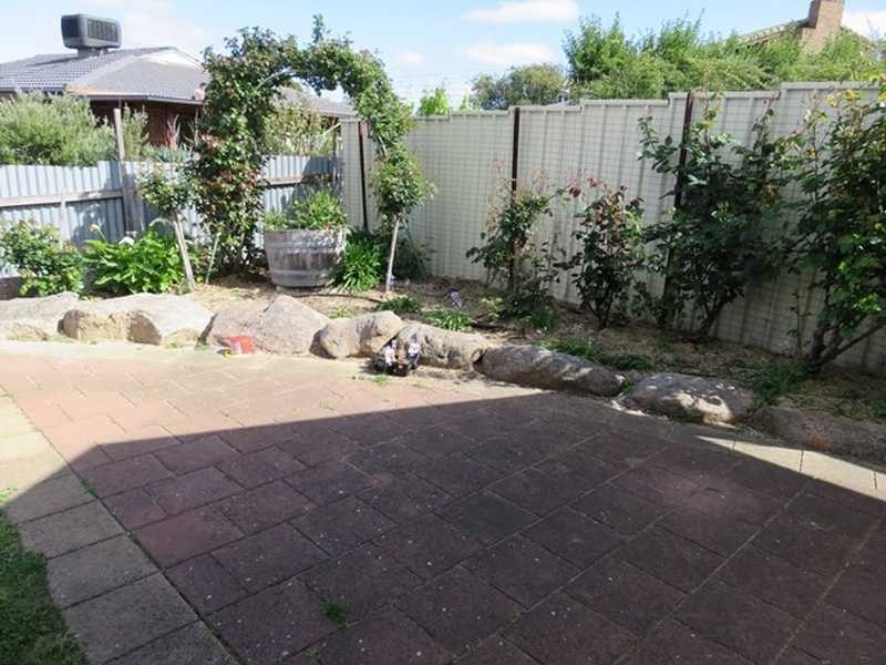 8 Streeton Avenue, Hope Valley SA 5090