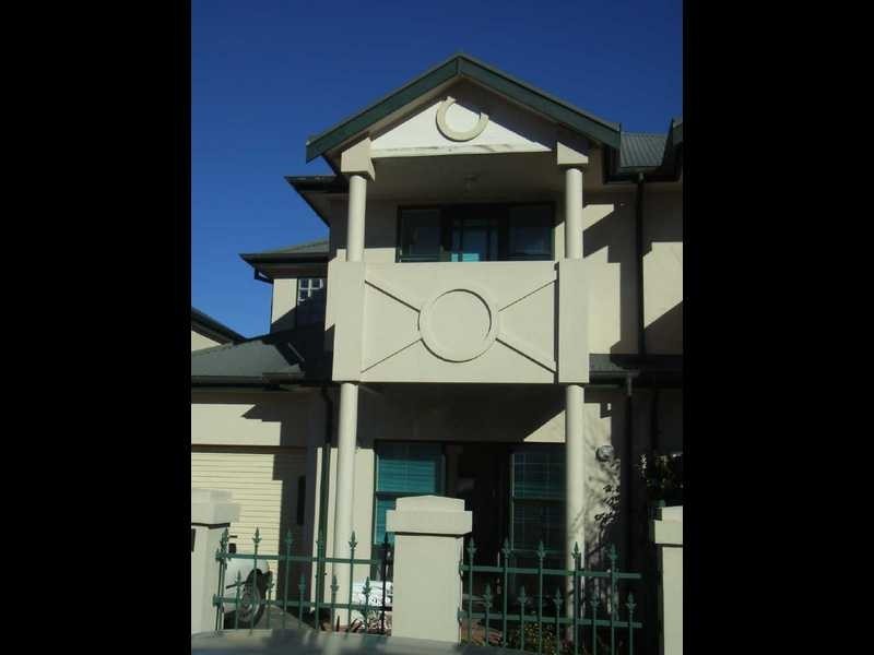 1 Thiele Grove, Kensington Park SA 5068