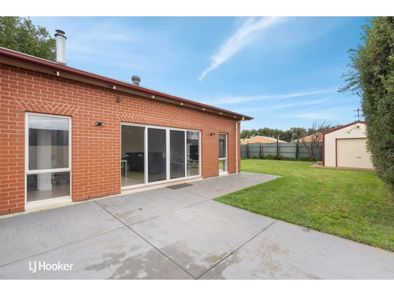 2 Dinwoodie Avenue, Clarence Gardens SA 5039