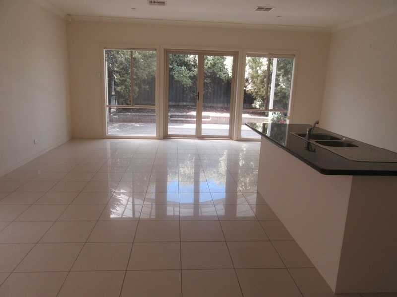 11B LESLIE AVENUE, Campbelltown SA 5074