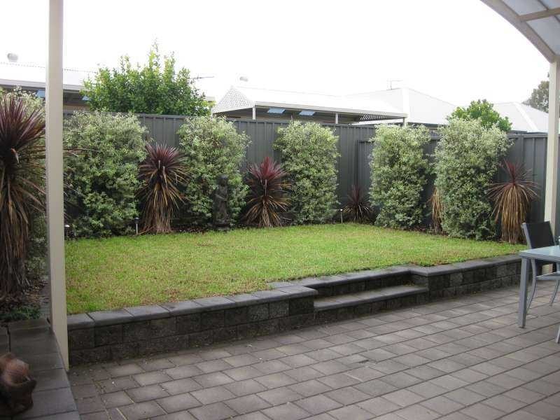 11B LESLIE AVENUE, Campbelltown SA 5074