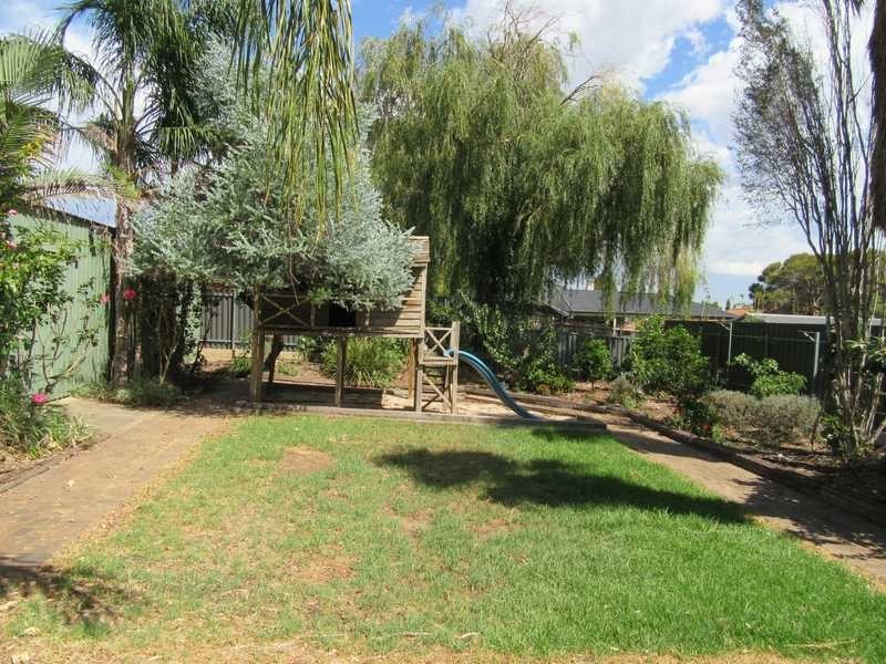 16 McArthur Avenue, Rostrevor SA 5073