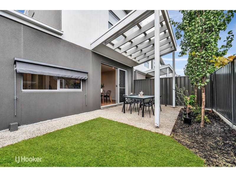 1A Douglas Grove, Glenelg North SA 5045