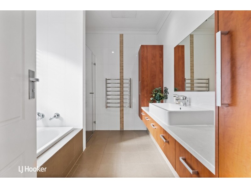 35 Meadow Avenue, Campbelltown SA 5074