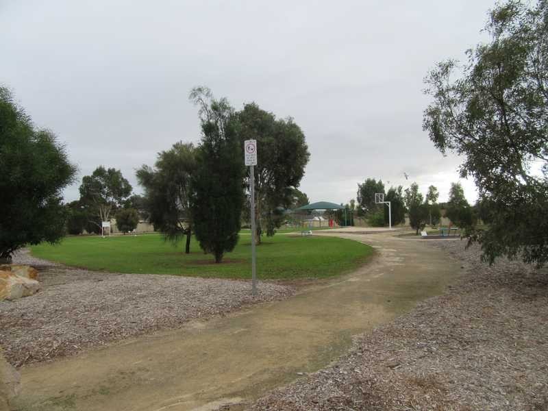 14 Oakdale Avenue, Newton SA 5074