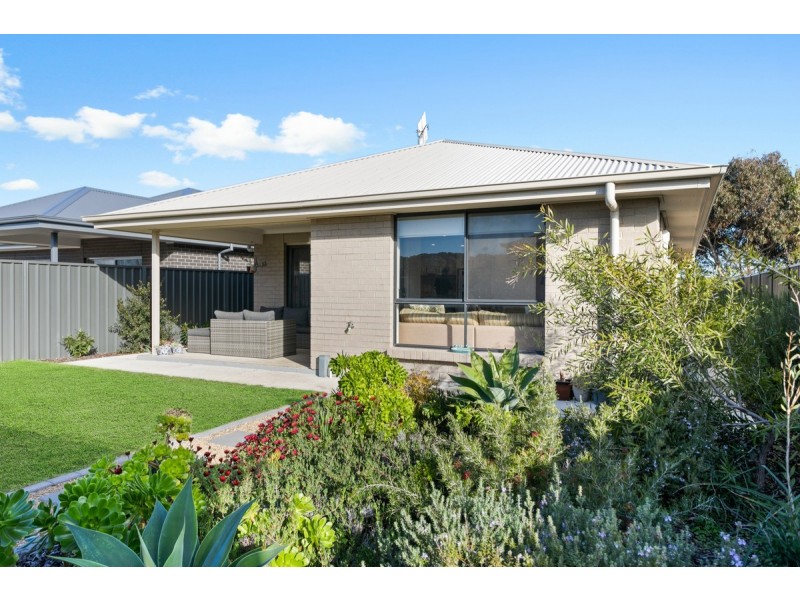 83 Princess Royal Parade, Hindmarsh Island SA 5214
