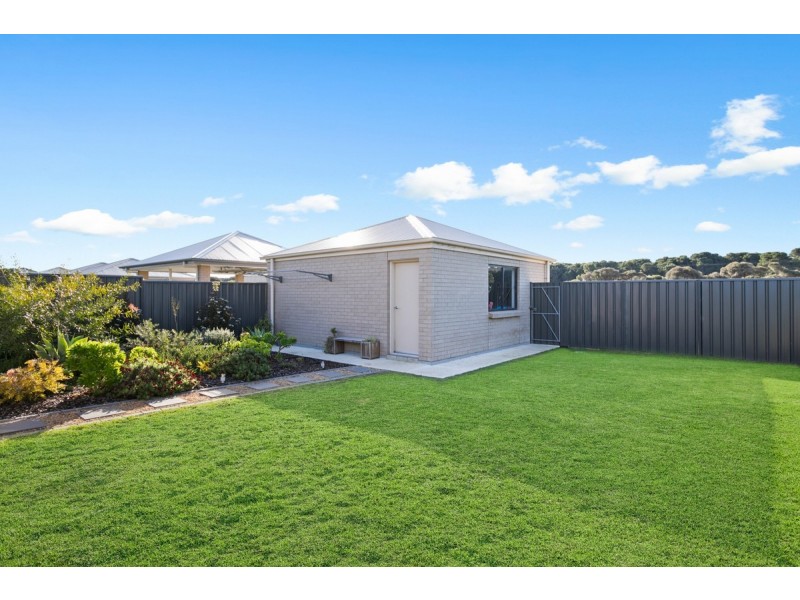 83 Princess Royal Parade, Hindmarsh Island SA 5214