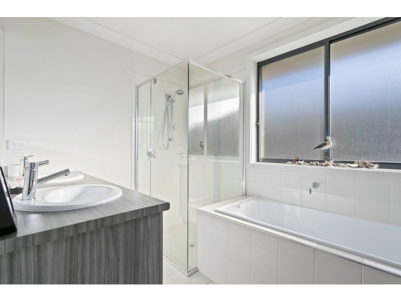 83 Princess Royal Parade, Hindmarsh Island SA 5214