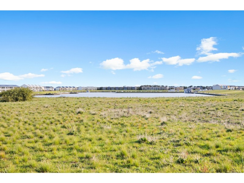 83 Princess Royal Parade, Hindmarsh Island SA 5214
