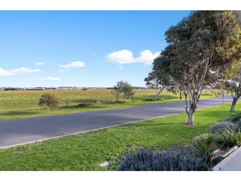 83 Princess Royal Parade, Hindmarsh Island SA 5214