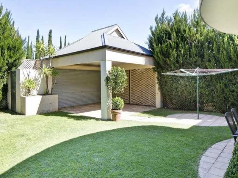 31 Seventh Avenue, St Peters SA 5069