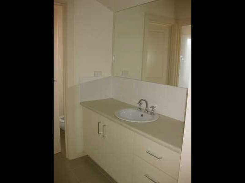 2 SILKES ROAD, Paradise SA 5075