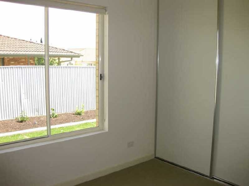 2 SILKES ROAD, Paradise SA 5075