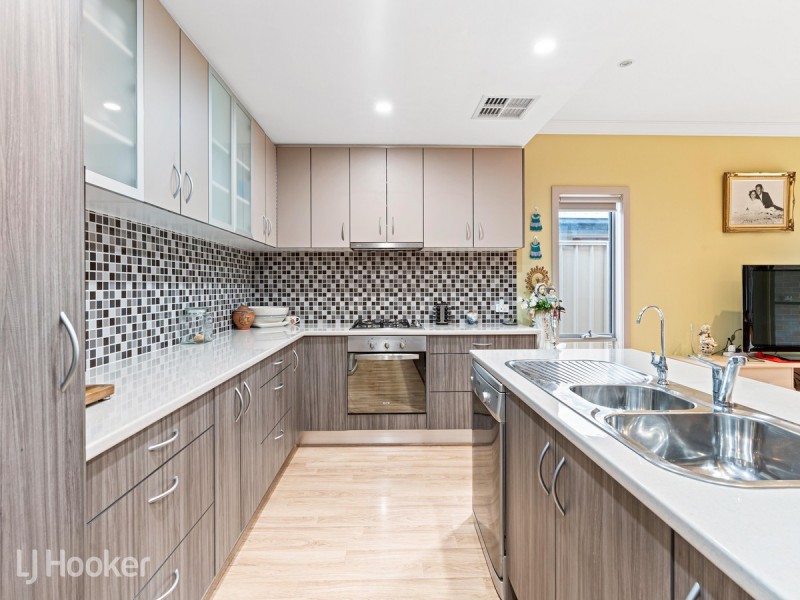 10 Wood Street, Parafield Gardens SA 5107