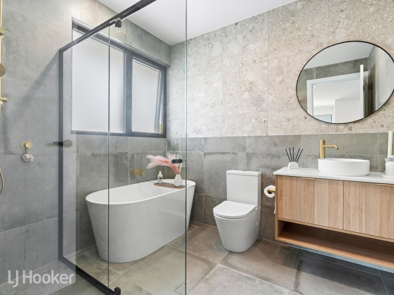 2D Mackirdy Street, Fulham SA 5024