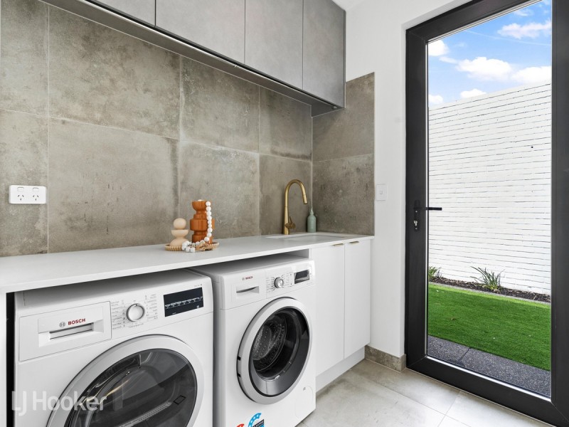 2D Mackirdy Street, Fulham SA 5024