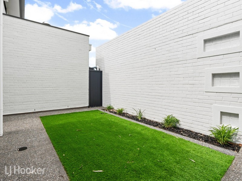 2D Mackirdy Street, Fulham SA 5024