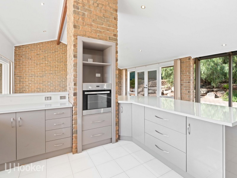 50 Broadmeadow Drive, Flagstaff Hill SA 5159