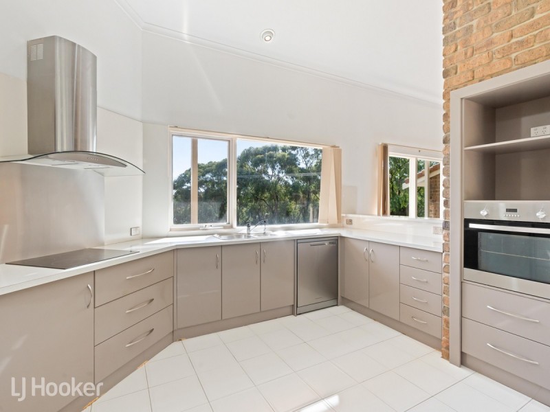 50 Broadmeadow Drive, Flagstaff Hill SA 5159