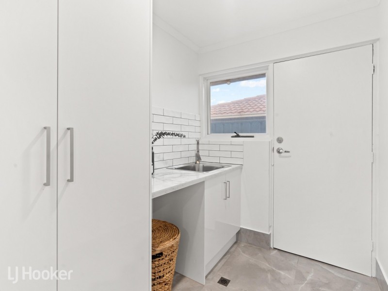 10 Snowy Drive, Valley View SA 5093