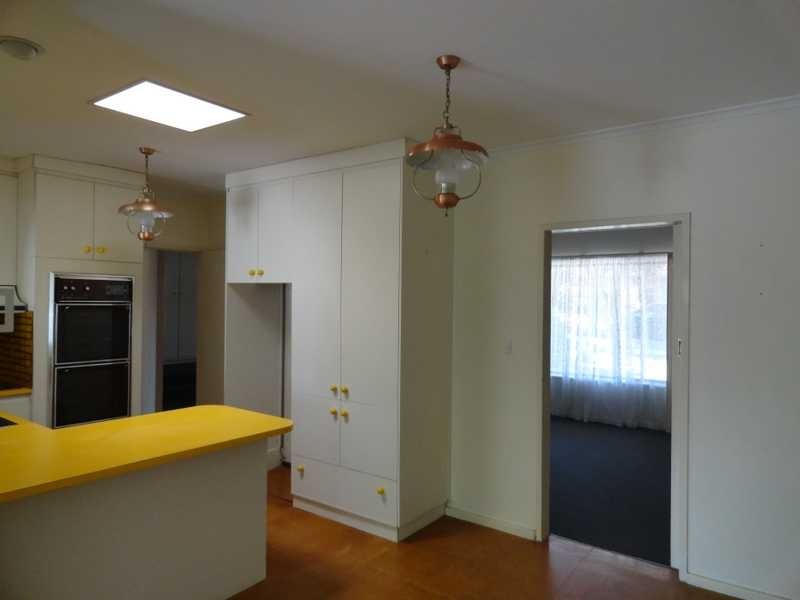 33 Rita Avenue, Rostrevor SA 5073