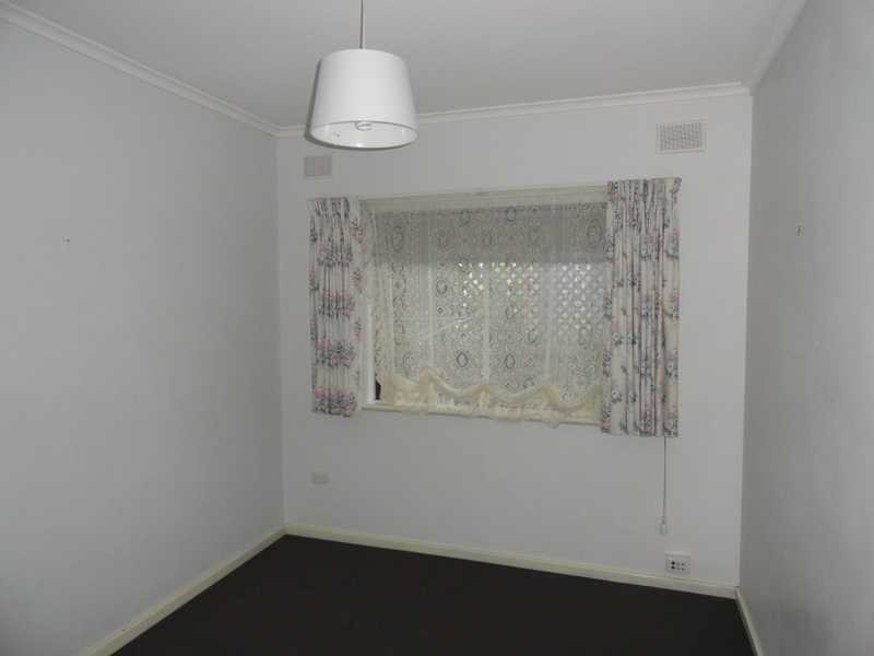 33 Rita Avenue, Rostrevor SA 5073