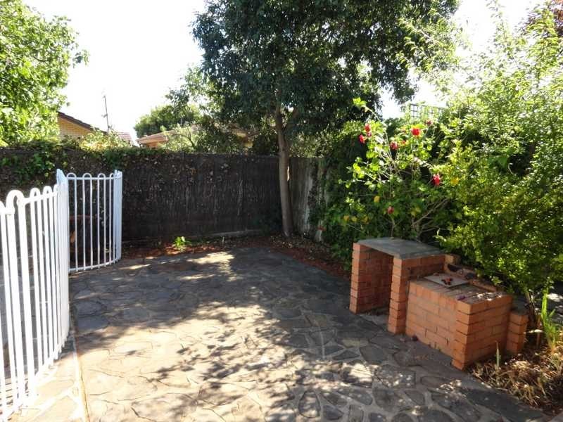 33 Rita Avenue, Rostrevor SA 5073